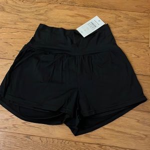 Black 2-layer athletic shorts